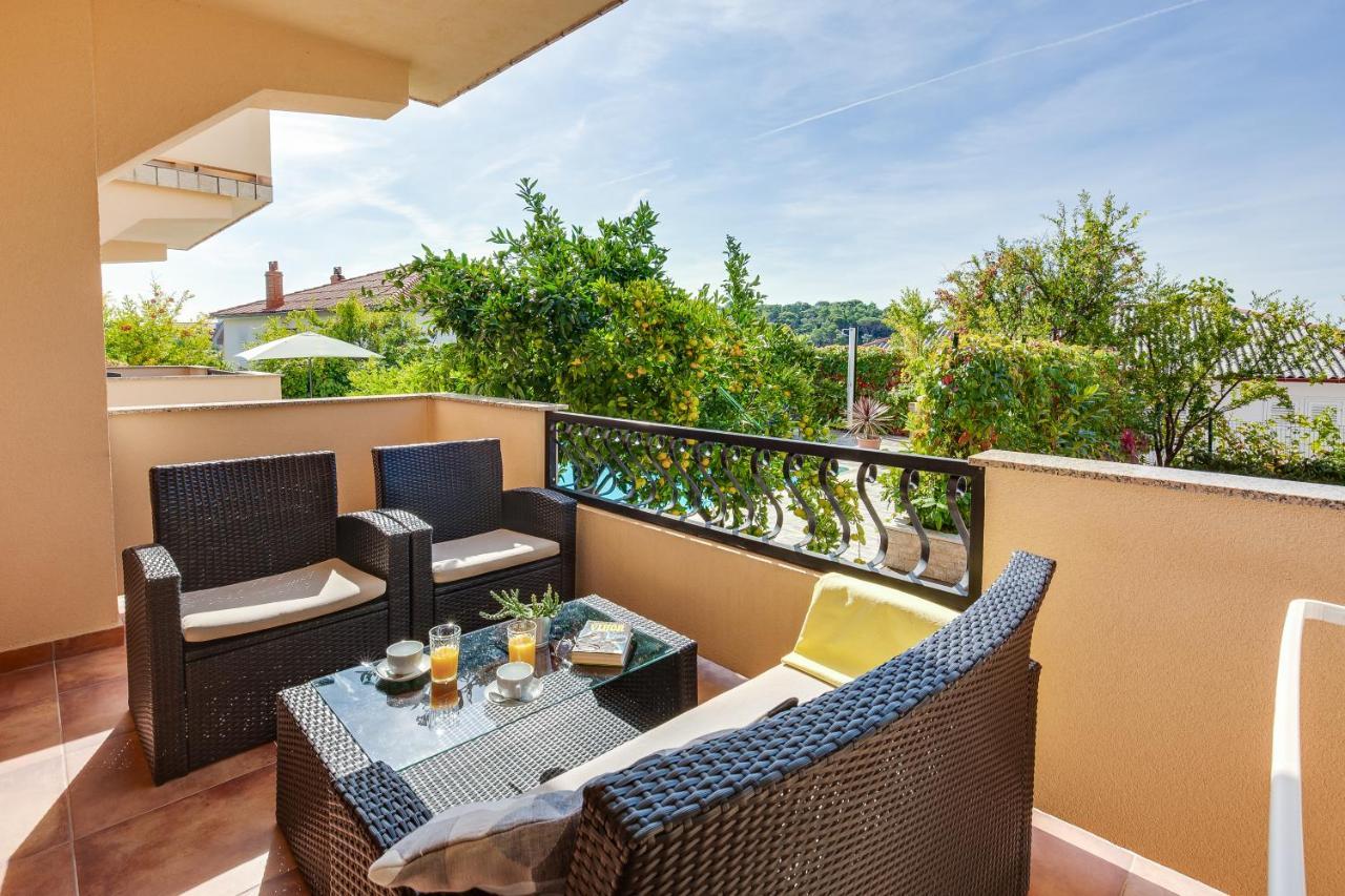 Juric Apartments-Rab Palit Exterior photo