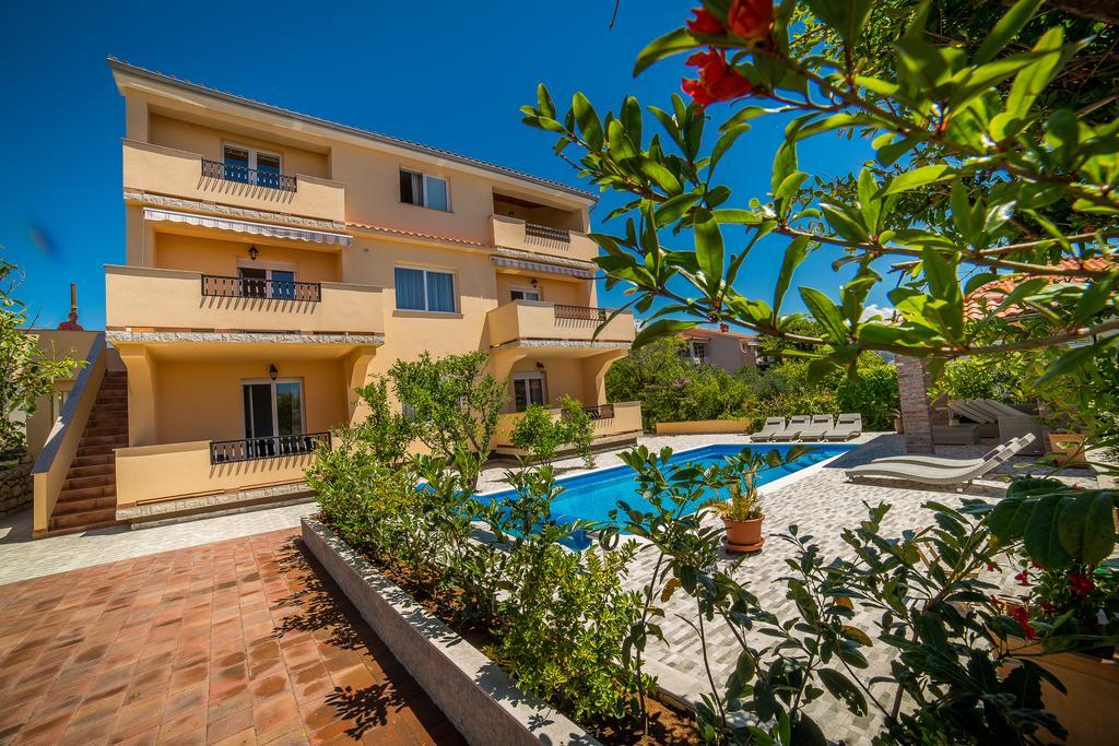 Juric Apartments-Rab Palit Exterior photo